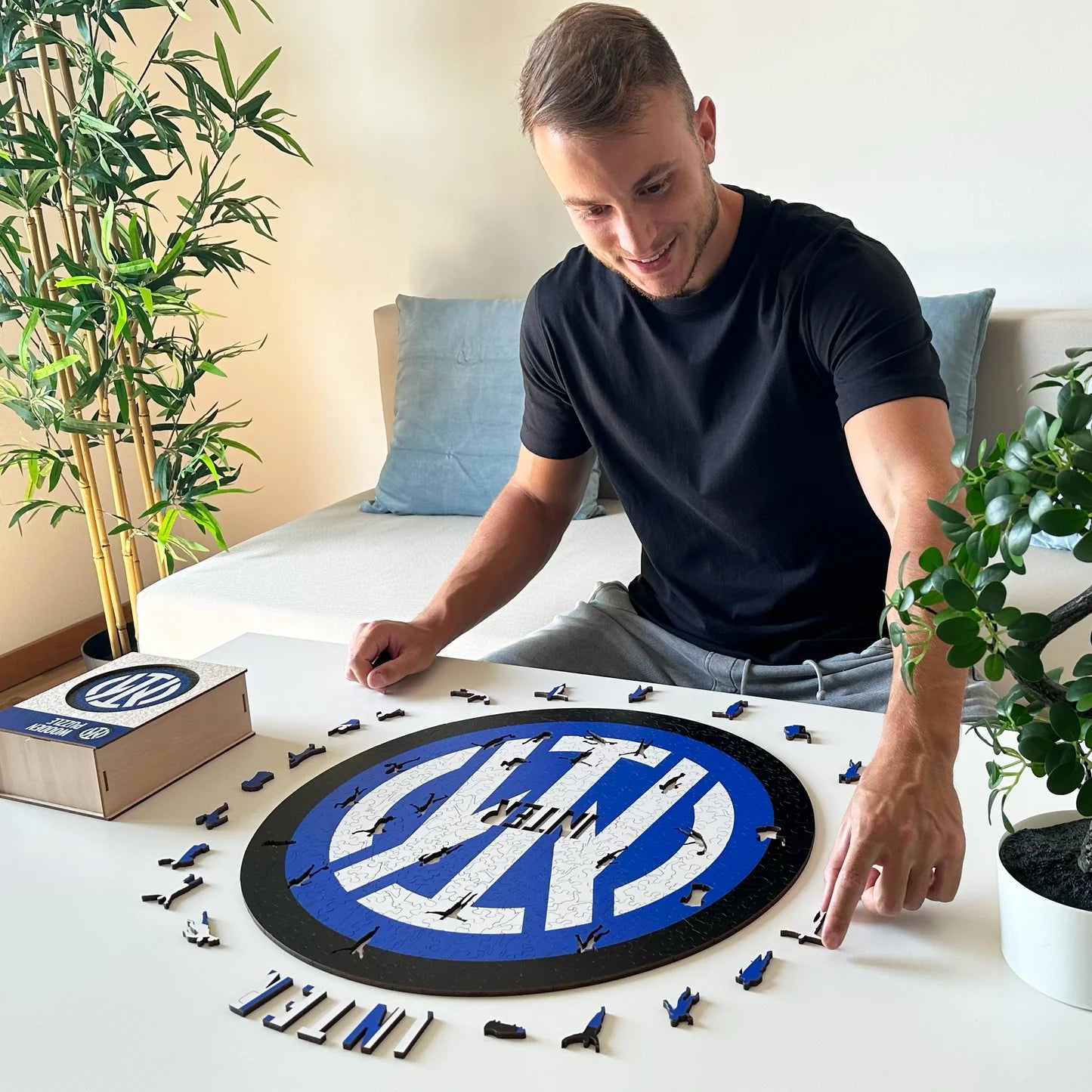 Inter Logo - Rompecabezas de Madera